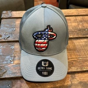 Miami Heat NBA patriotic logo cap hat one size NWT
